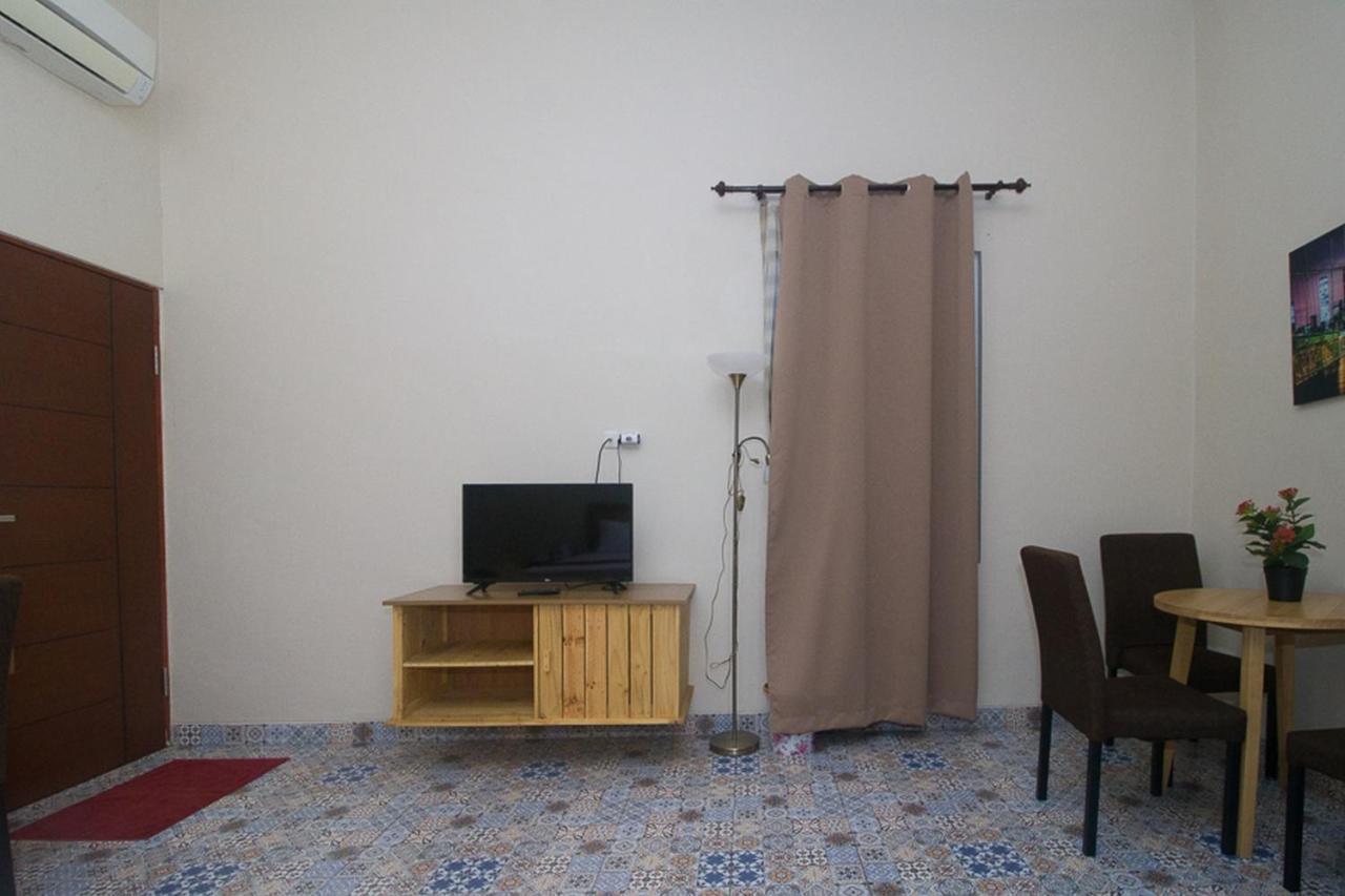 Reddoorz Plus Syariah Near Alun Alun Sampang Sampang  Exterior foto