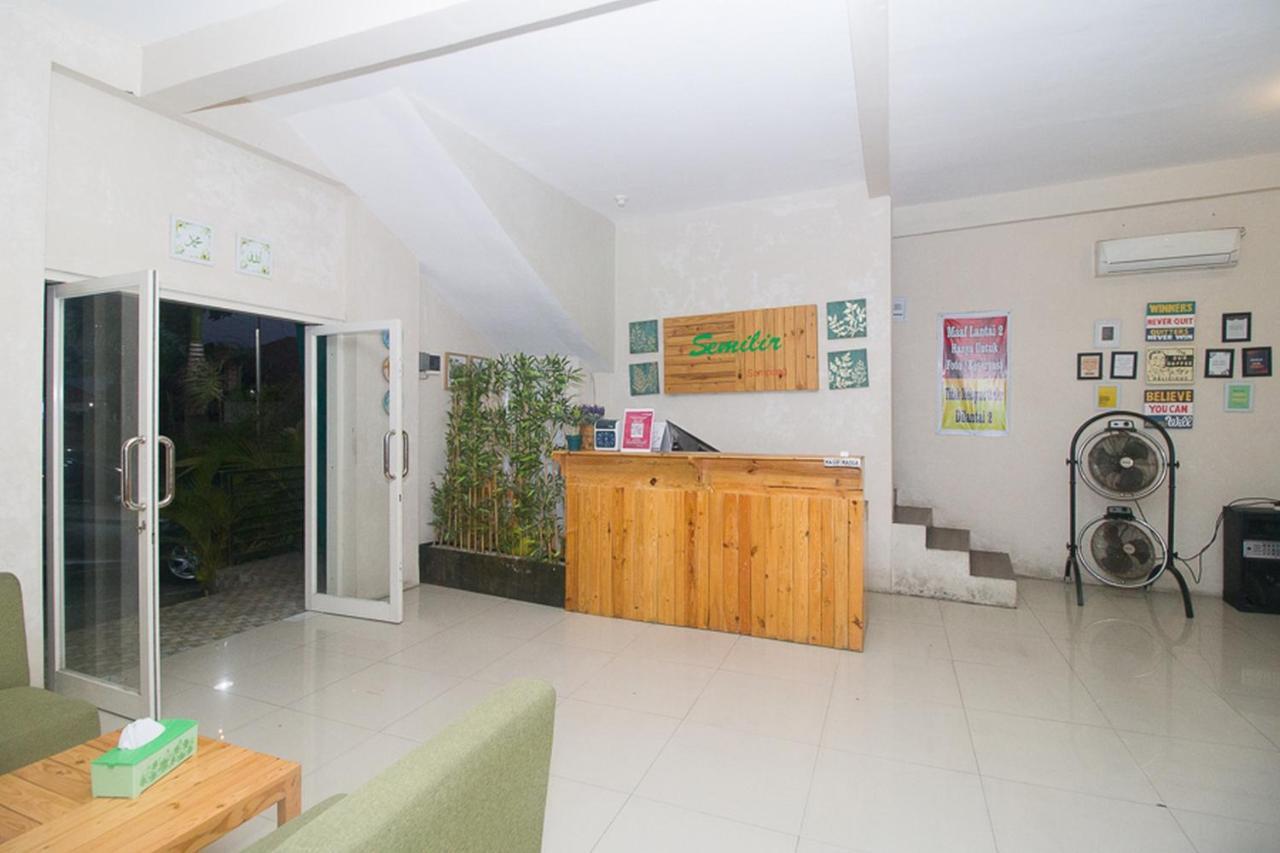 Reddoorz Plus Syariah Near Alun Alun Sampang Sampang  Exterior foto