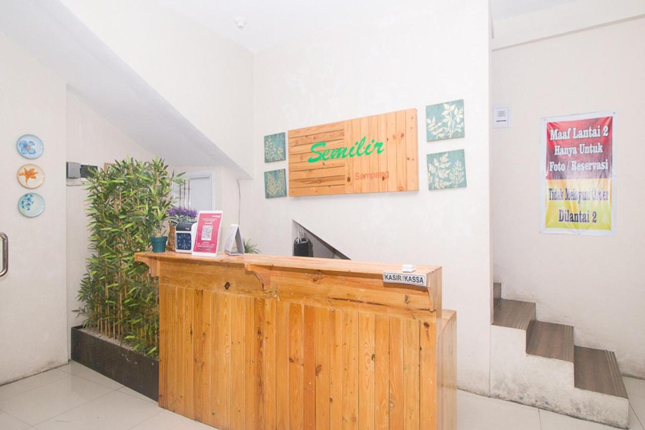 Reddoorz Plus Syariah Near Alun Alun Sampang Sampang  Exterior foto