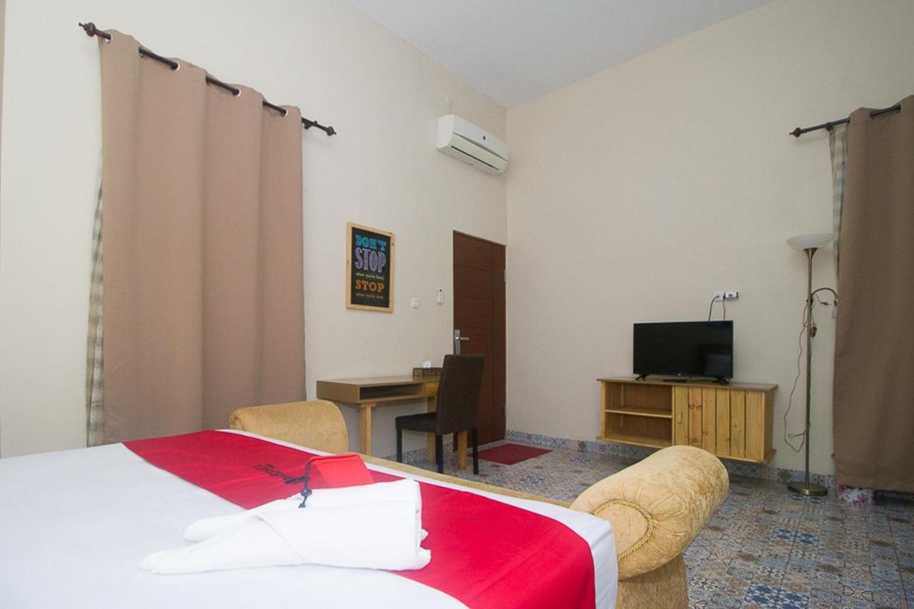 Reddoorz Plus Syariah Near Alun Alun Sampang Sampang  Exterior foto