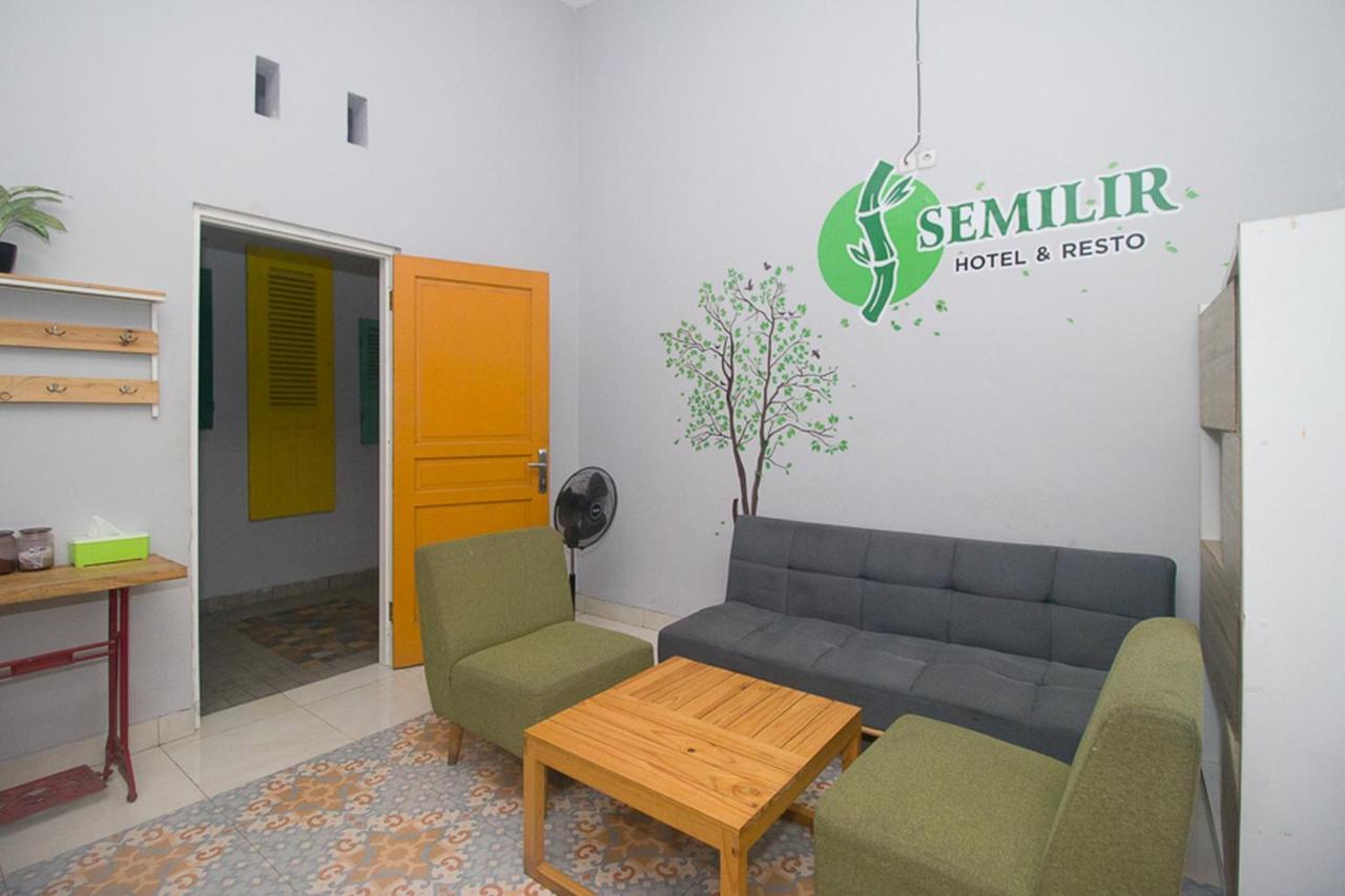 Reddoorz Plus Syariah Near Alun Alun Sampang Sampang  Exterior foto